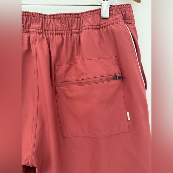 Vuori Men's The Rise and Shine Shorts | Size XL - Picture 4 of 6